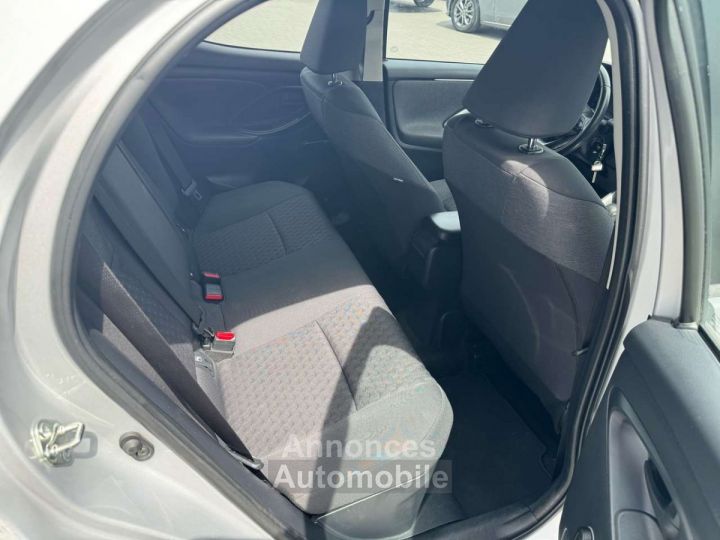 Toyota Yaris 1.5i Dual VVT-iE Dynamic CVT GARANTIE - 15