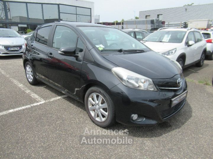 Toyota Yaris 90 D-4D Lounge - 3