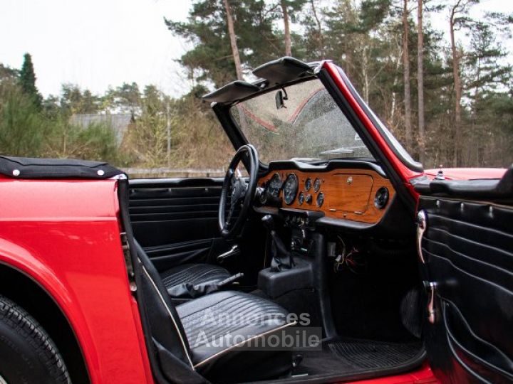 Triumph TR250 Overdrive 2.5L straight 6 with 111bhp - 12