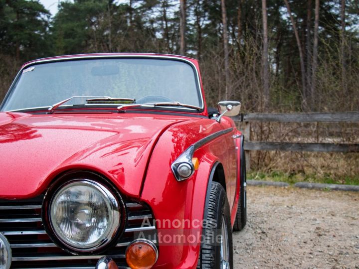 Triumph TR250 Overdrive 2.5L straight 6 with 111bhp - 25