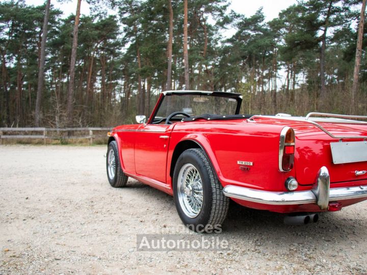 Triumph TR250 Overdrive 2.5L straight 6 with 111bhp - 38