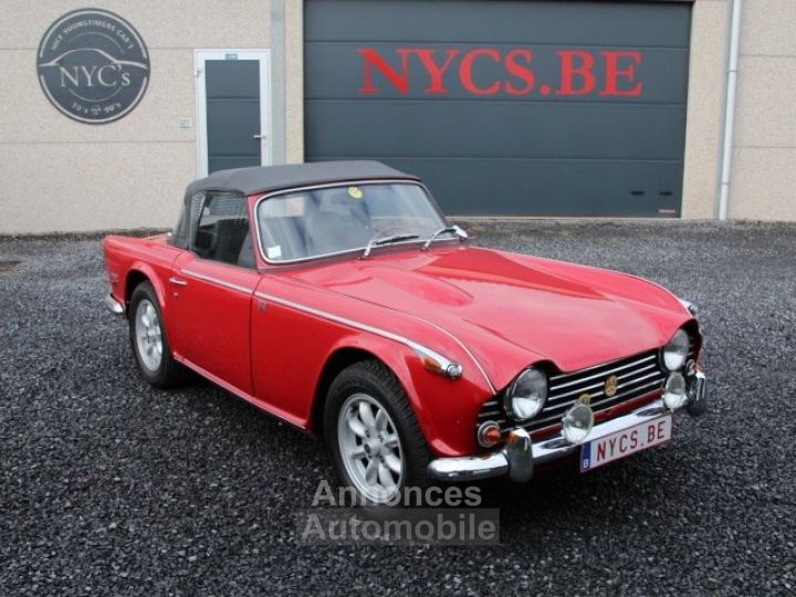 Triumph TR250  - 2