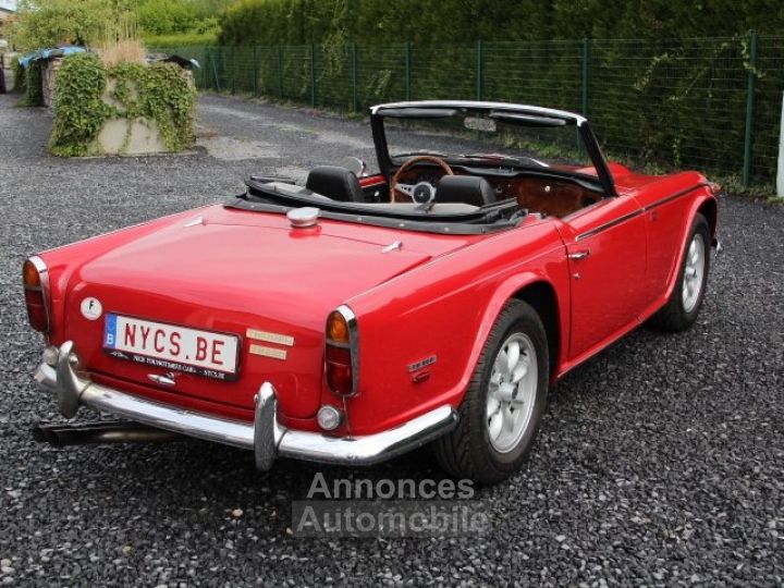 Triumph TR250  - 13