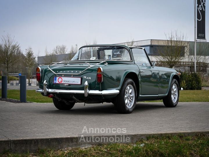 Triumph TR4A  - 9