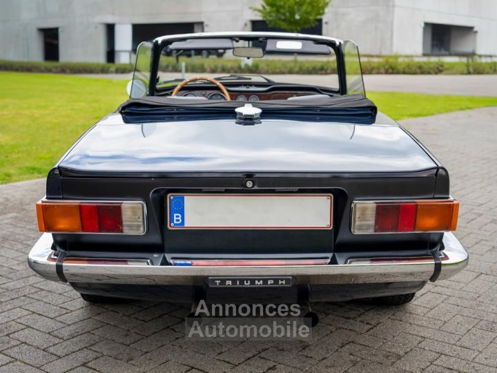 Triumph TR6 2500 - 18