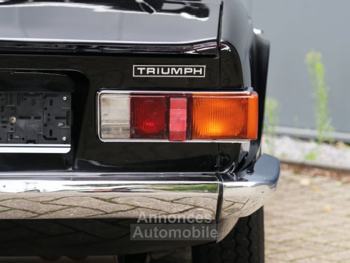 Triumph TR6 2.5L inline 6 producing 104 bhp - 25