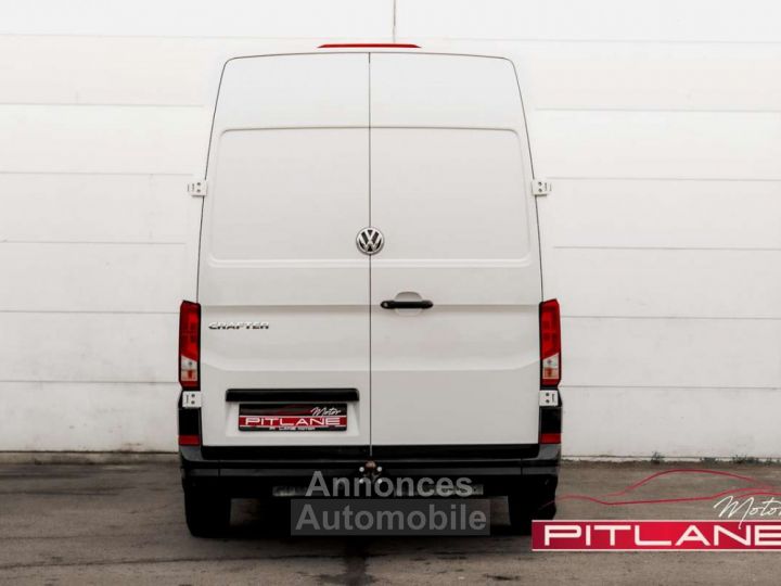 Volkswagen Crafter 2.0 TDi L3H3 UTILI. 3 PLACES ATTELAGE CARPLAY - 4