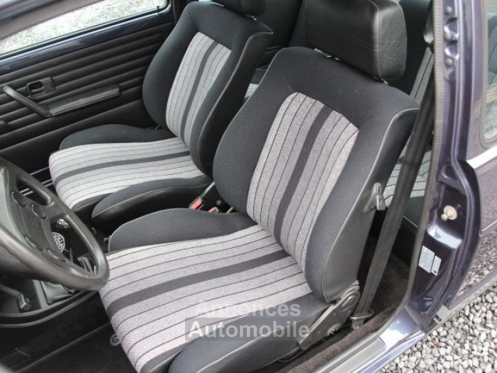 Volkswagen Golf 1 GTi - 10