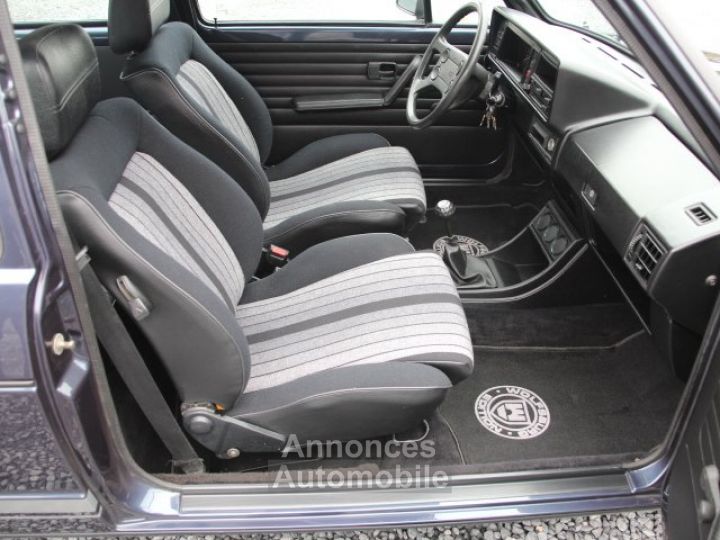 Volkswagen Golf 1 GTi - 11