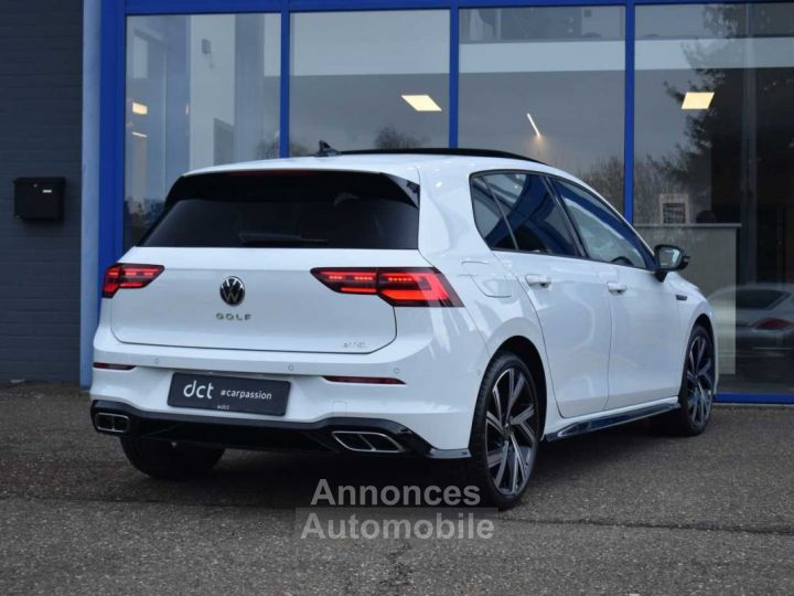 Volkswagen Golf 1.0 eTSI R-Line DSG Pano Matrix Camera IQ Drive - 4