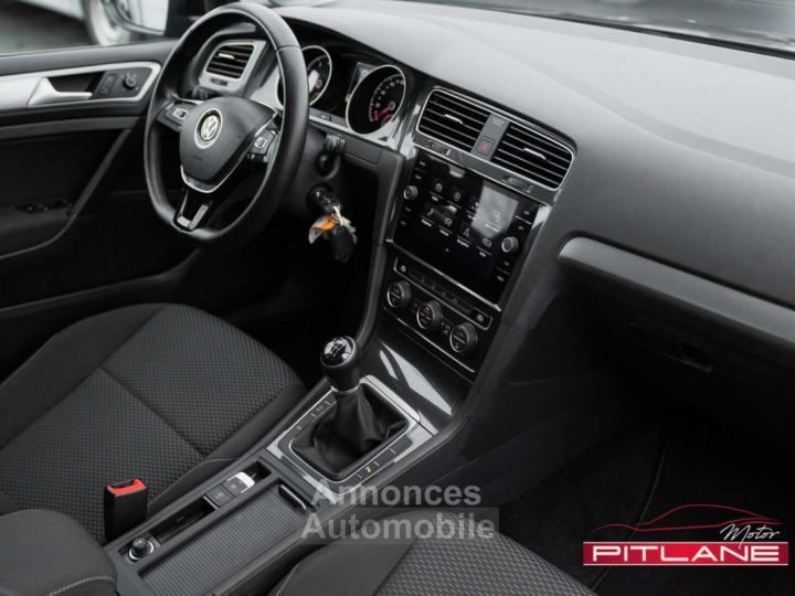 Volkswagen Golf 1.0 TSI Carplay Caméra Navi Tel PDC - 9