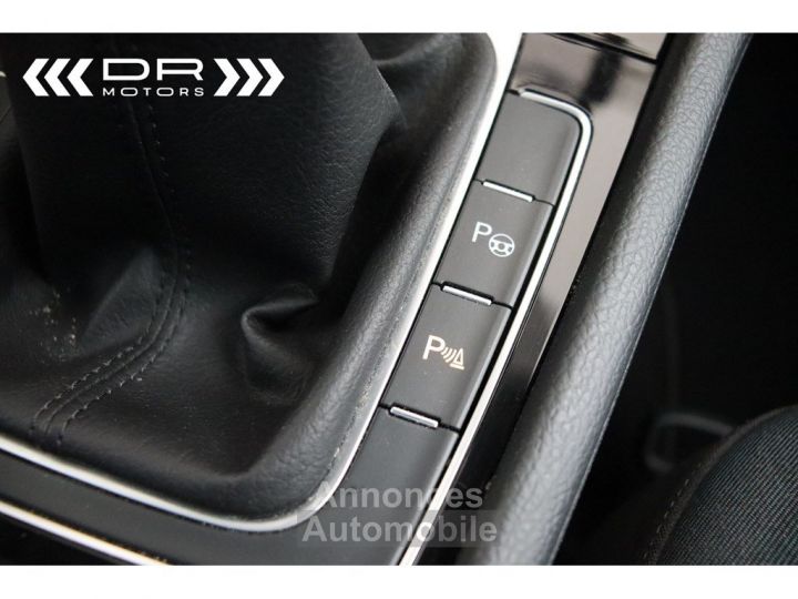 Volkswagen Golf 1.0TSI IQ DRIVE VARIANT - BUSINESS PACK NAVI PANODAK DAB MIRROR LINK TREKHAAK - 31