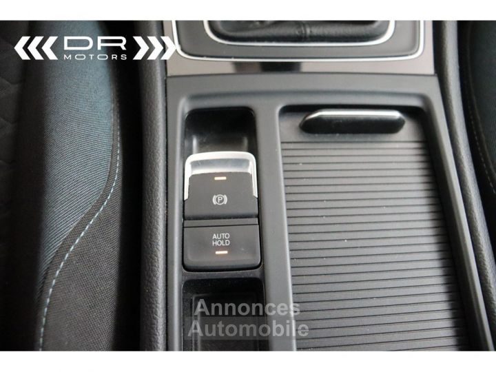 Volkswagen Golf 1.0TSI IQ DRIVE VARIANT - BUSINESS PACK NAVI PANODAK DAB MIRROR LINK TREKHAAK - 32