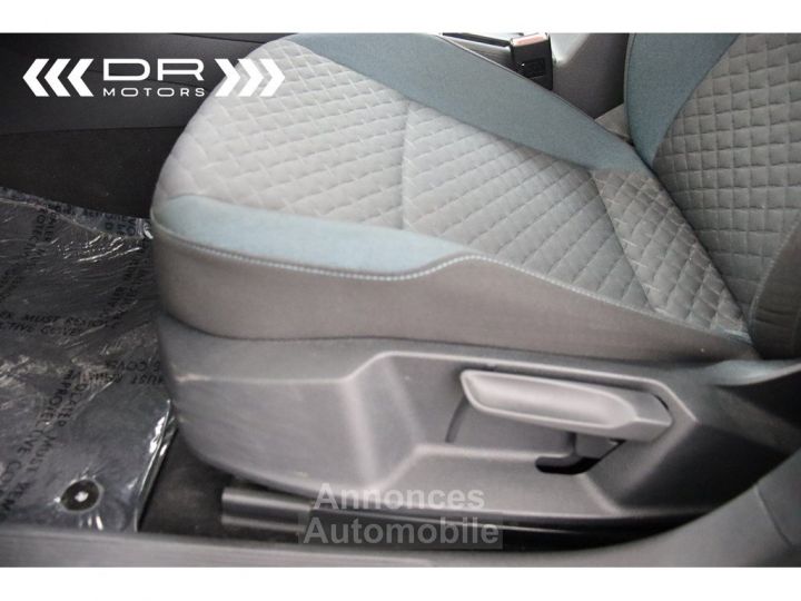 Volkswagen Golf 1.0TSI IQ DRIVE VARIANT - BUSINESS PACK NAVI PANODAK DAB MIRROR LINK TREKHAAK - 42