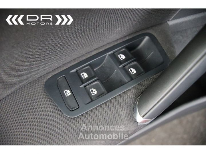 Volkswagen Golf 1.0TSI IQ DRIVE VARIANT - BUSINESS PACK NAVI PANODAK DAB MIRROR LINK TREKHAAK - 44