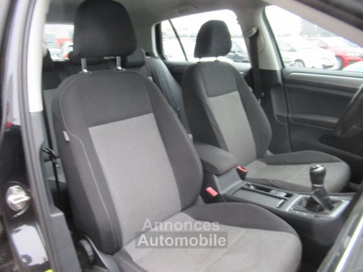 Volkswagen Golf 1.6 TDI 105 BMT Confortline - 9