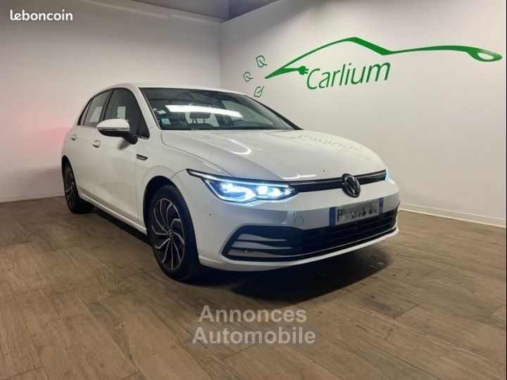 Volkswagen Golf 8 1.5 TSie 150Ch Style 1st Suivi concession A partir de 360e par mois Disponible maintenant - 1