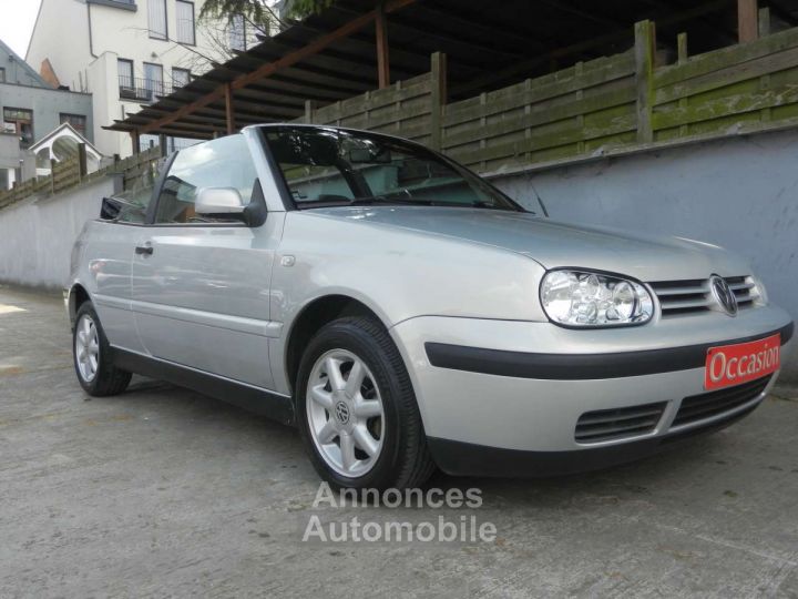 Volkswagen Golf Cabriolet 1.6i Highline - 1