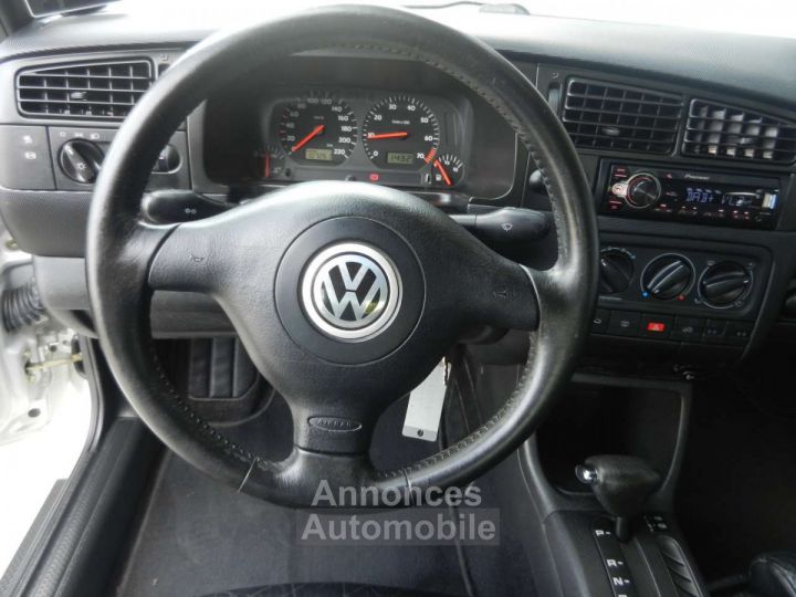 Volkswagen Golf Cabriolet 1.6i Highline - 19