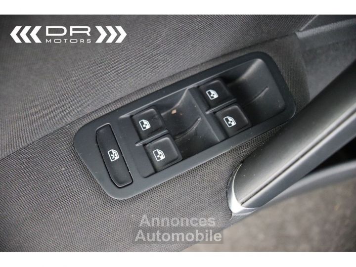 Volkswagen Golf E-GOLF 35,8KWH - LED NAVIGATIE DAB MIRROR LINK OVERHEIDSPREMIE!!! - 45