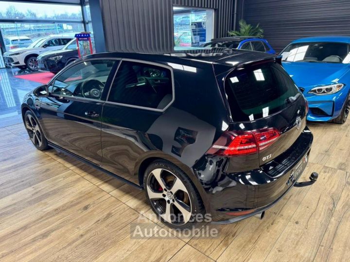 Volkswagen Golf VII 2.0 TSI 220 BLUEMOTION TECHNOLOGY GTI 3P - 7