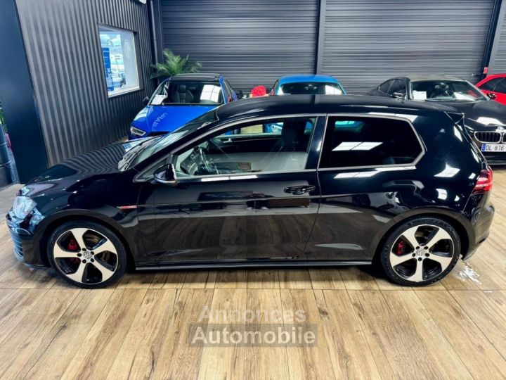 Volkswagen Golf VII 2.0 TSI 220 BLUEMOTION TECHNOLOGY GTI 3P - 8