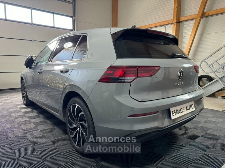 Volkswagen Golf VIII 1.5 eTSI 130 DSG7 STYLE - 3