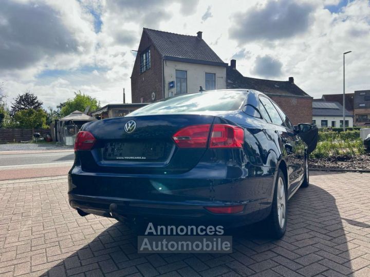 Volkswagen Jetta 1.6 CR TDi Comfortline - 7