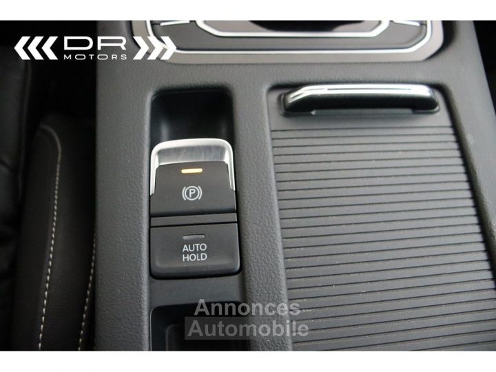 Volkswagen Passat Variant 1.6TDI SCR DSG FACELIFT BUSINESS - NAVI LEDER VIRTUAL COCKPIT MIRROR LINK - 33