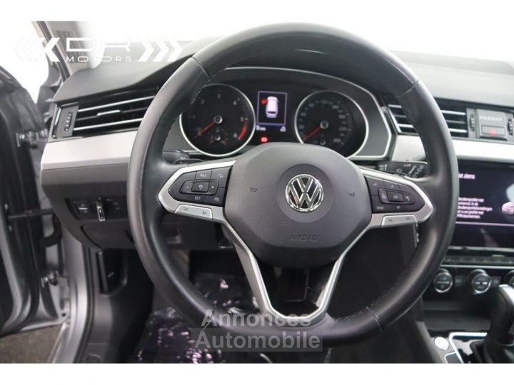 Volkswagen Passat Variant 1.6TDI SCR DSG FACELIFT BUSINESS - NAVI MIRRORLINK CAMERA - 38