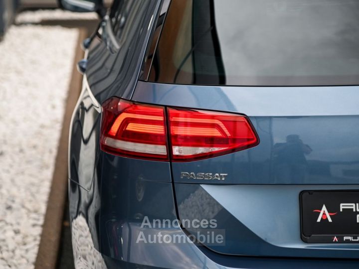 Volkswagen Passat Variant 1.8 TSI R-Line Vollleder - 22