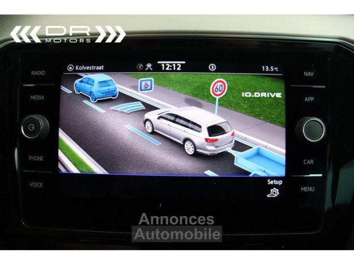 Volkswagen Passat Variant 2.0TDI SCR DSG HIGHLINE - NAVI CARPLAY/ANDROID AUTO DAB - 25