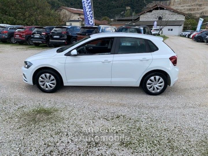 Volkswagen Polo VI 1.0 65 TRENDLINE - 2