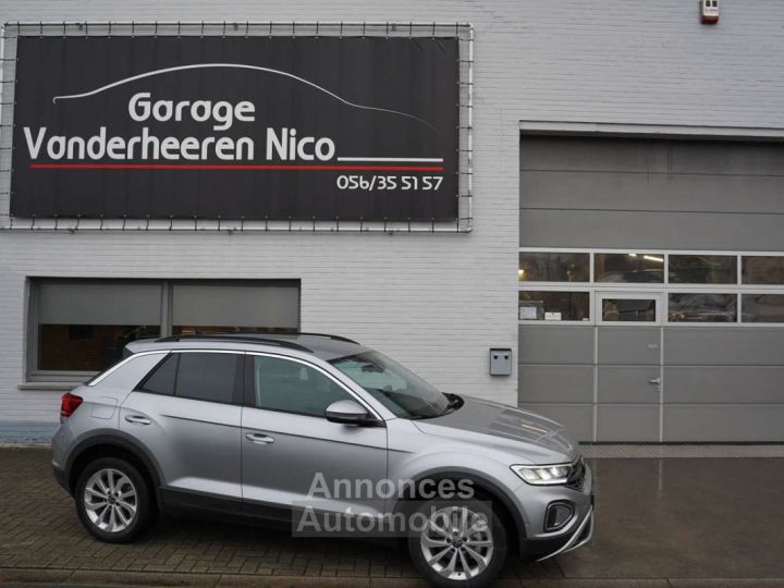 Volkswagen T-Roc 1.5 TSI CARPLAY, ADAPTIEVE CRUISE, PARKEERSENSOREN - 1