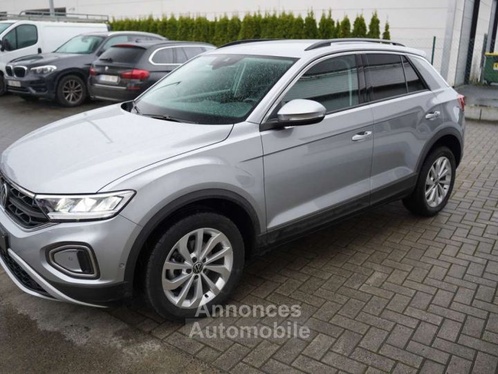 Volkswagen T-Roc 1.5 TSI CARPLAY, ADAPTIEVE CRUISE, PARKEERSENSOREN - 5