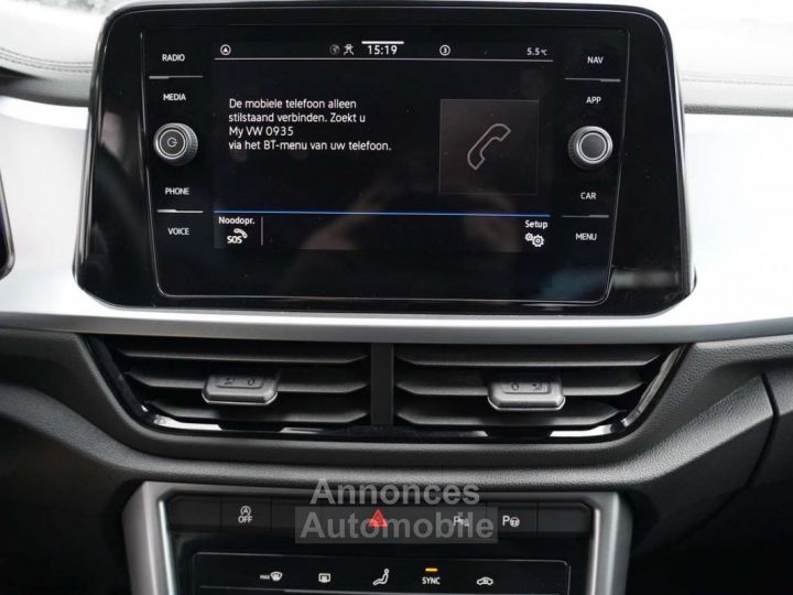 Volkswagen T-Roc 1.5 TSI CARPLAY, ADAPTIEVE CRUISE, PARKEERSENSOREN - 19