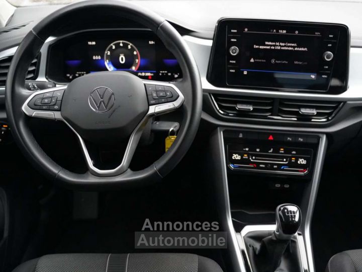 Volkswagen T-Roc 1.5 TSI CARPLAY, ADAPTIEVE CRUISE, PARKEERSENSOREN - 25