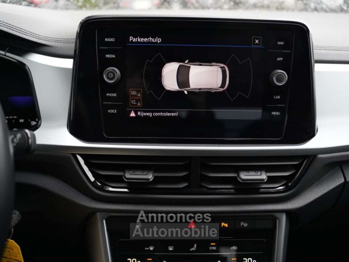 Volkswagen T-Roc 1.5 TSI CARPLAY, ADAPTIEVE CRUISE, PARKEERSENSOREN - 26