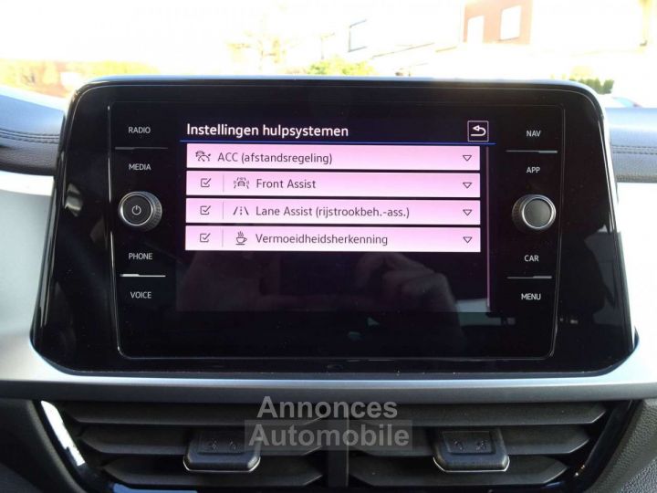 Volkswagen T-Roc 1.5TSi Style DSG,VIRTUAL,LED,CARPLAY,ADAPT.CRUISE - 14