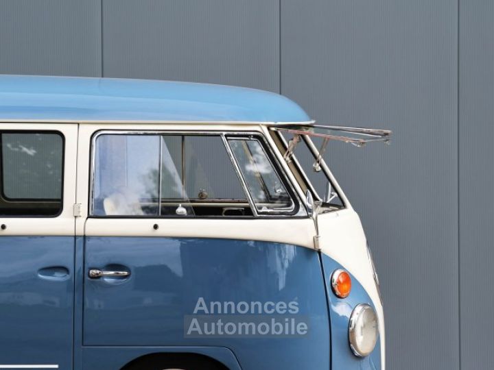 Volkswagen T1 Kombi 2.1L 4 cylinder boxer engine producing a lot more power than originally - 2