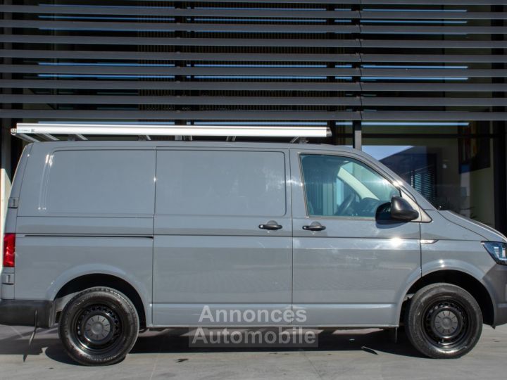 Volkswagen T6 Volkswagen Transporter 2.0 TDI - 3 PLAATSEN - LEDER - AIRCO - CRUISECONTROL - TREKHAAK - DAKREK - EURO 6 - 6