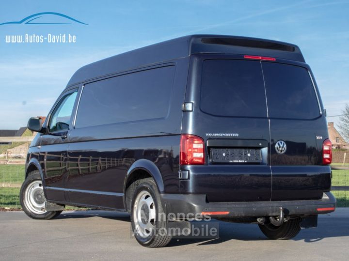 Volkswagen T6 Volkswagen Transporter High Roof 2.0 TDI 204PK - LICHTE VRACHT - 3 PLAATSEN - SENSOREN - AIRCO - TREKHAAK - EURO 6 - 2