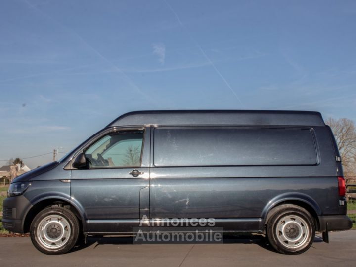 Volkswagen T6 Volkswagen Transporter High Roof 2.0 TDI 204PK - LICHTE VRACHT - 3 PLAATSEN - SENSOREN - AIRCO - TREKHAAK - EURO 6 - 11