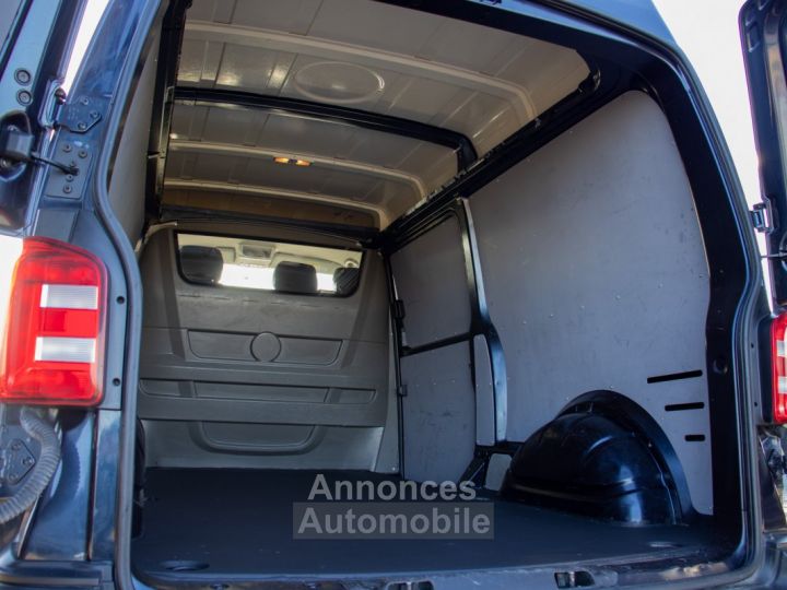 Volkswagen T6 Volkswagen Transporter High Roof 2.0 TDI 204PK - LICHTE VRACHT - 3 PLAATSEN - SENSOREN - AIRCO - TREKHAAK - EURO 6 - 29