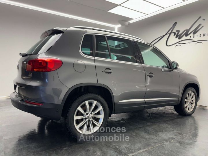 Volkswagen Tiguan 2.0 TDi 4Motion TOIT OUV XENON 1ER PROP GARANTIE - 15