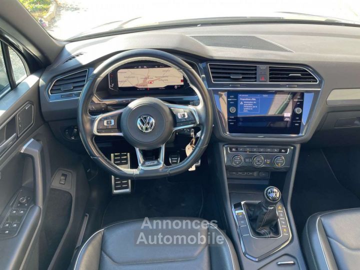 Volkswagen Tiguan 2.0 TDi R-line Matrix Panoramic - 14