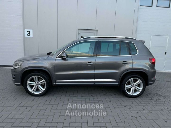 Volkswagen Tiguan 2.0 TDi Sport -- R LINE TOIT OUVRANT FULL - 8