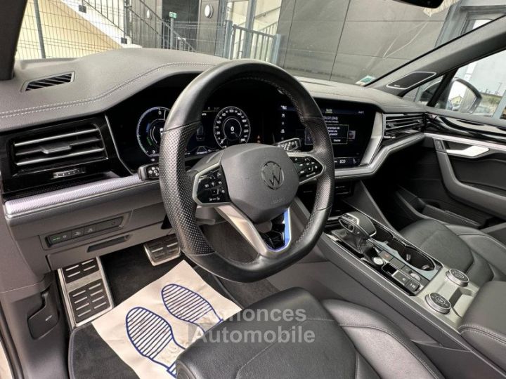 Volkswagen Touareg 3.0 TSI EHYBRID 462 R 4MOTION BVA8 - 14