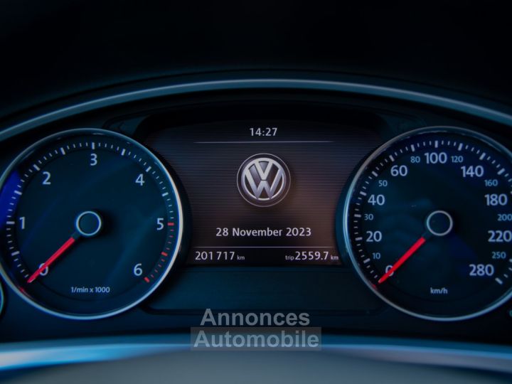 Volkswagen Touareg Volkswagen 3.0 TDi V6 DSG 4Motion - HISTORIEK - XENON - TREKHAAK - ZETELVERWARMING - PANO DAK - EURO 6b - 18