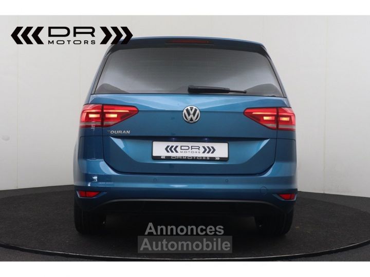 Volkswagen Touran 1.0TSi TRENDLINE - NAVI PANODAK ADAPTIVE CRUISE 7 PLAATSEN - 4